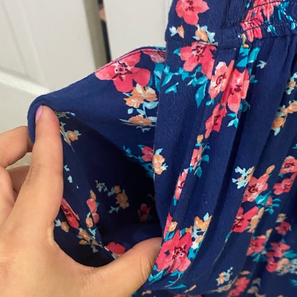 Keyhole back, Floral Dress with Pockets. - Picture 4 of 5